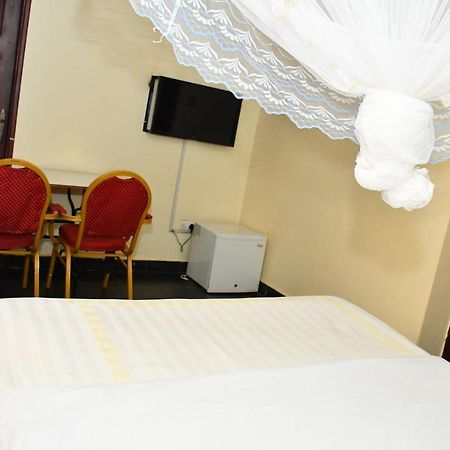 Florida Hotel Zaana Kampala Kültér fotó