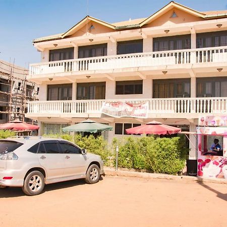 Florida Hotel Zaana Kampala Kültér fotó