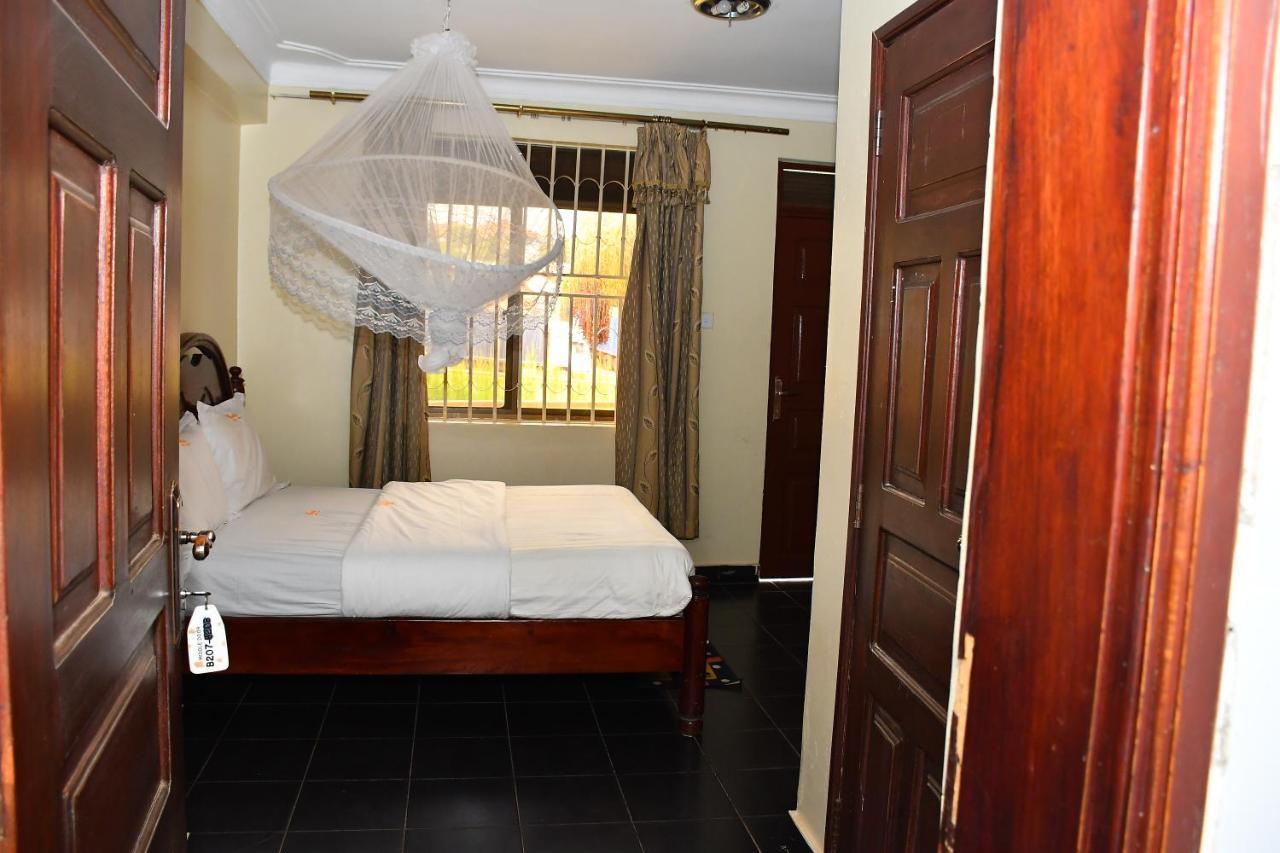 Florida Hotel Zaana Kampala Kültér fotó