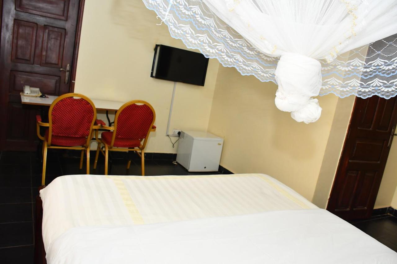 Florida Hotel Zaana Kampala Kültér fotó