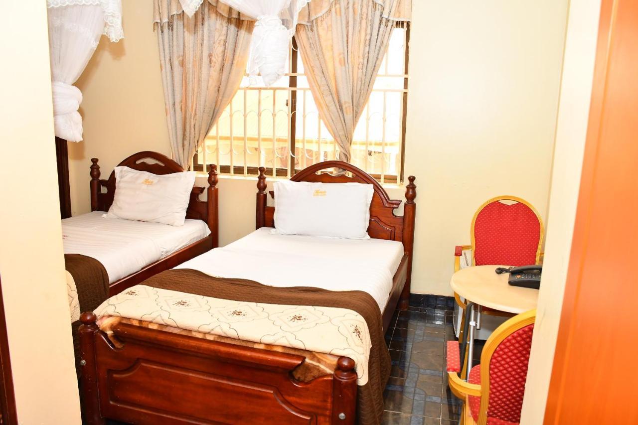 Florida Hotel Zaana Kampala Kültér fotó