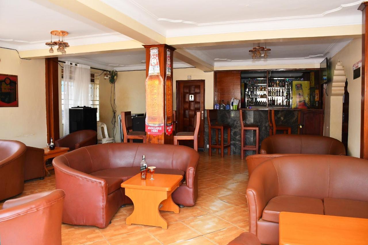 Florida Hotel Zaana Kampala Kültér fotó