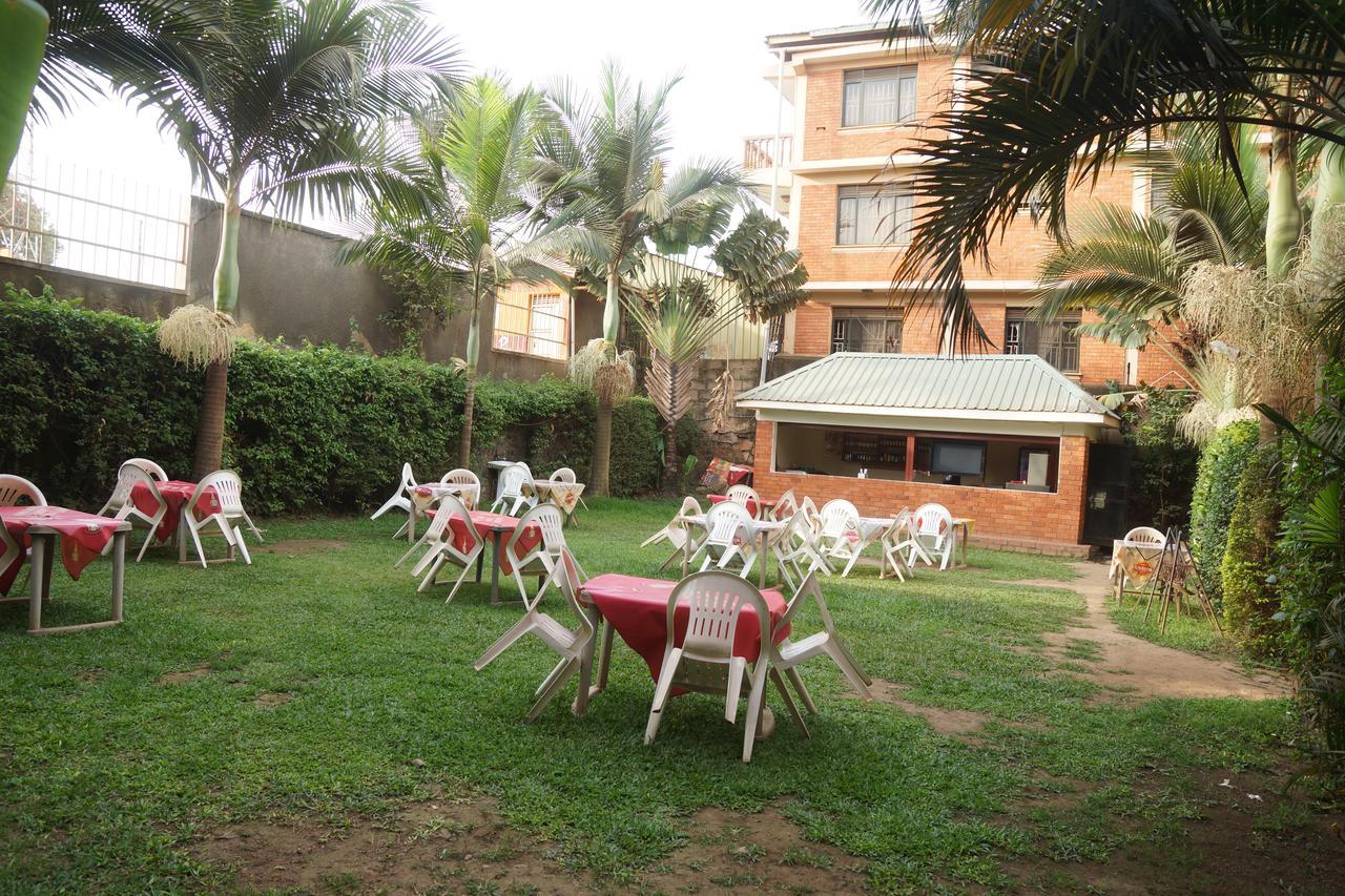 Florida Hotel Zaana Kampala Kültér fotó